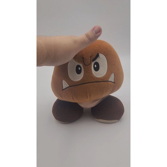 Goomba Brown Super Mario Enemy Plush Toy Banpresto Japan 10" Nintendo 2006‎ - Picture 2 of 10